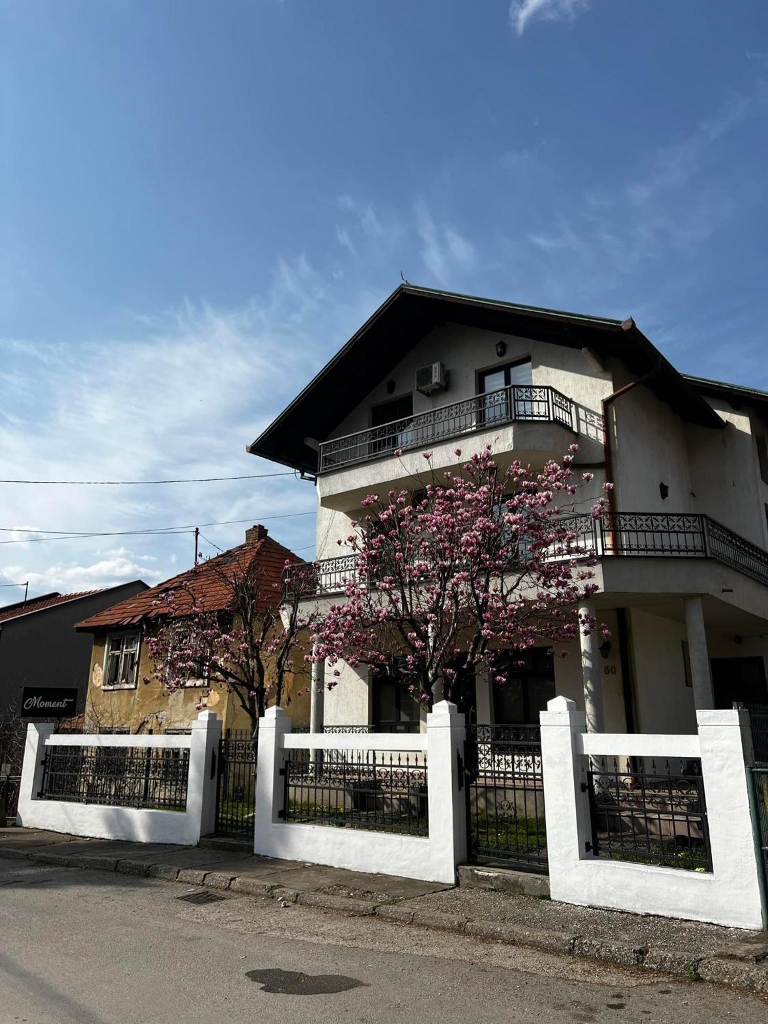 Hostel Тузла Экстерьер фото