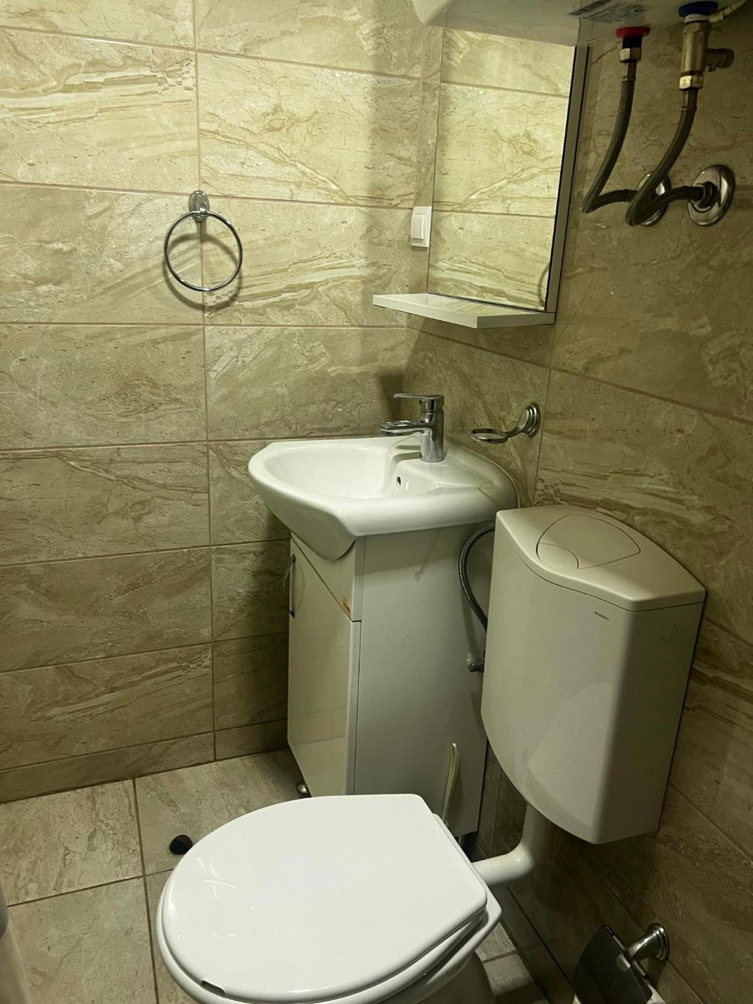Hostel Тузла Экстерьер фото