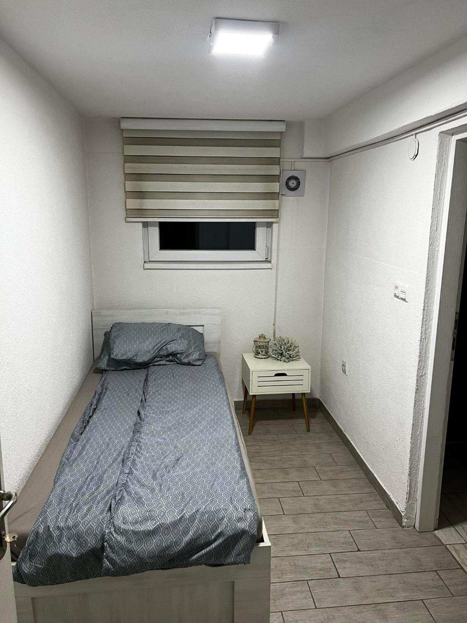 Hostel Тузла Экстерьер фото