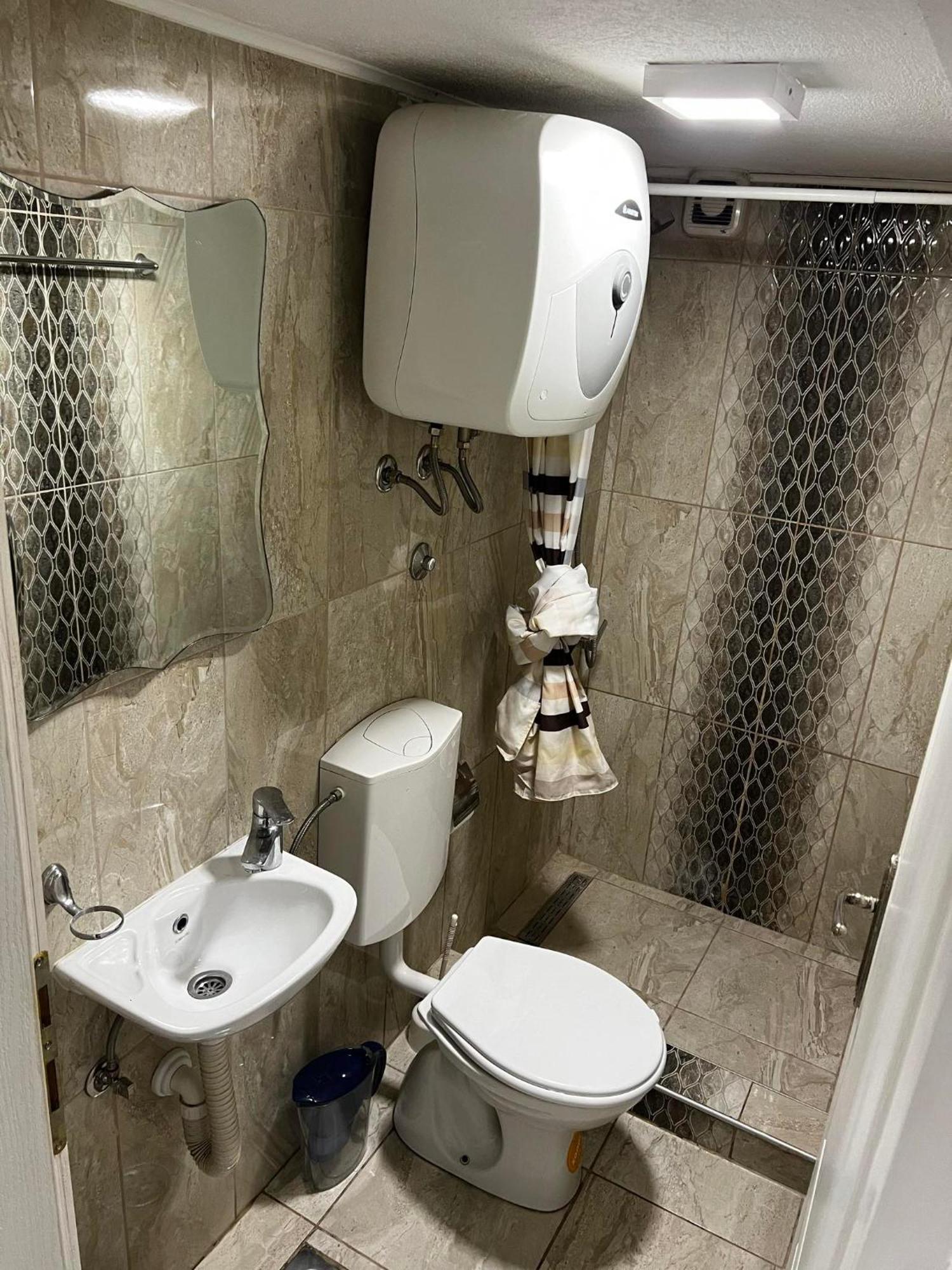 Hostel Тузла Экстерьер фото