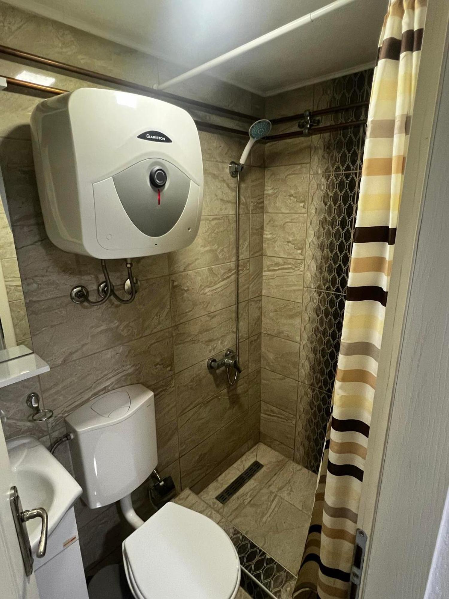 Hostel Тузла Экстерьер фото