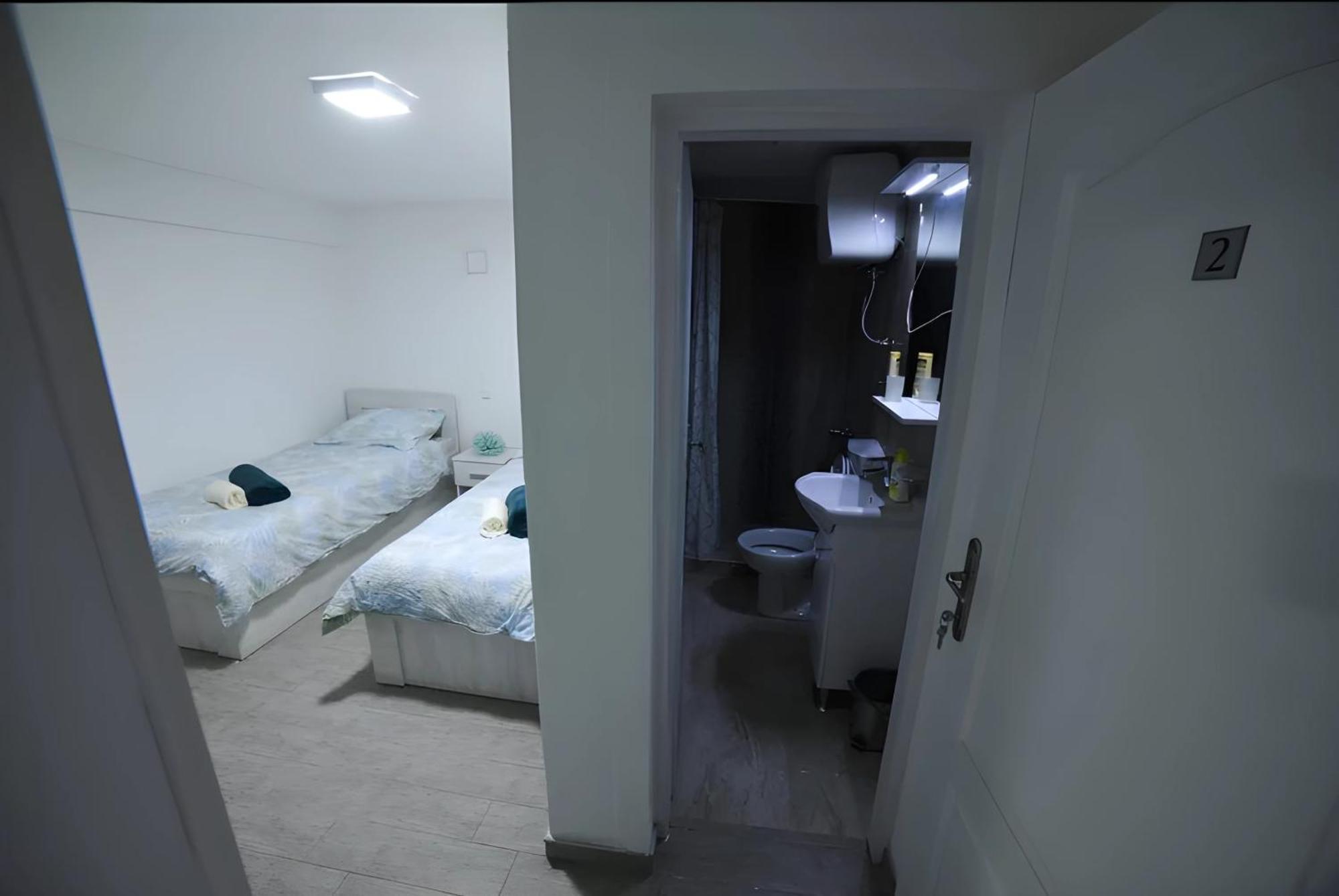 Hostel Тузла Экстерьер фото