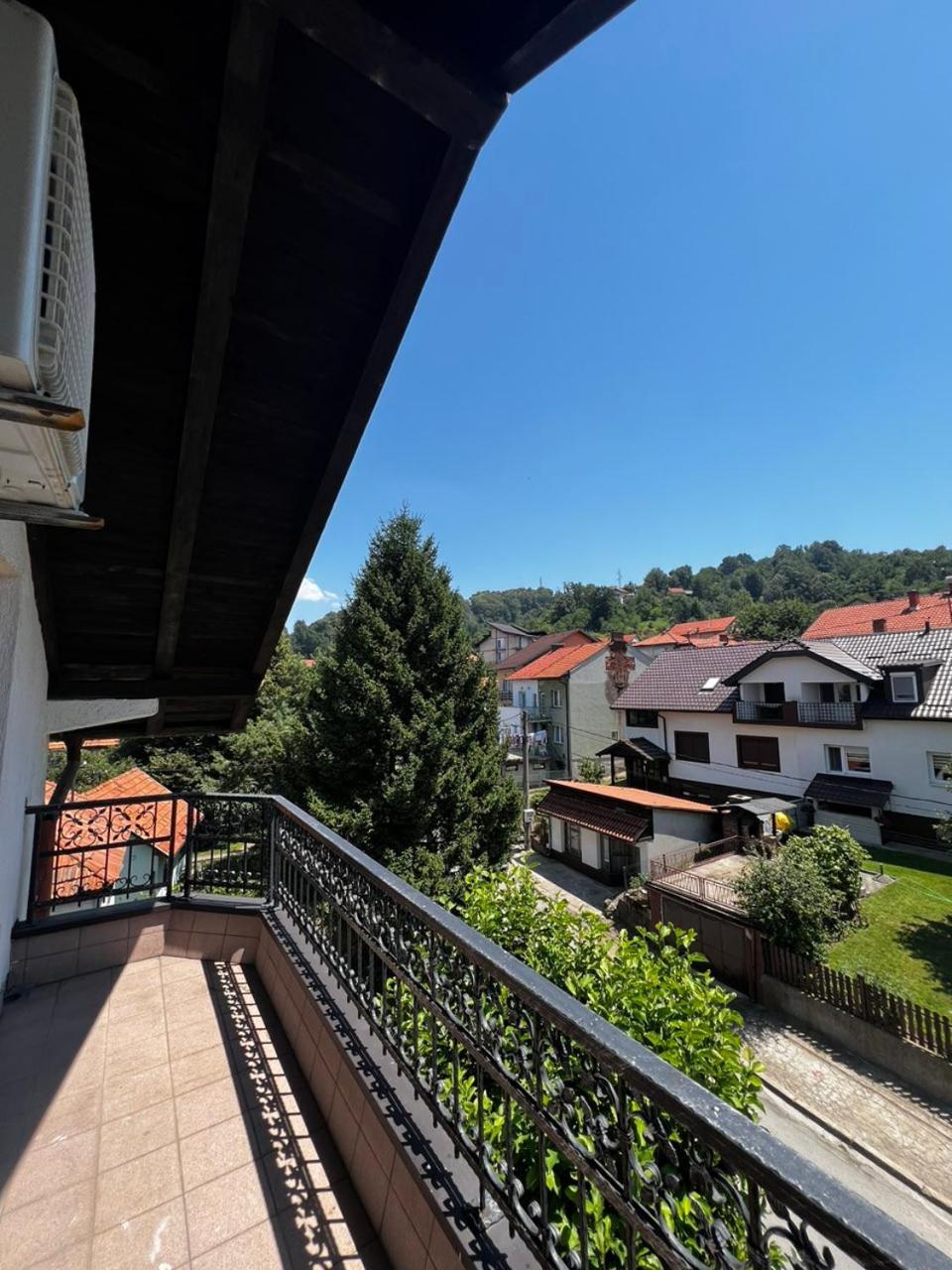Hostel Тузла Экстерьер фото