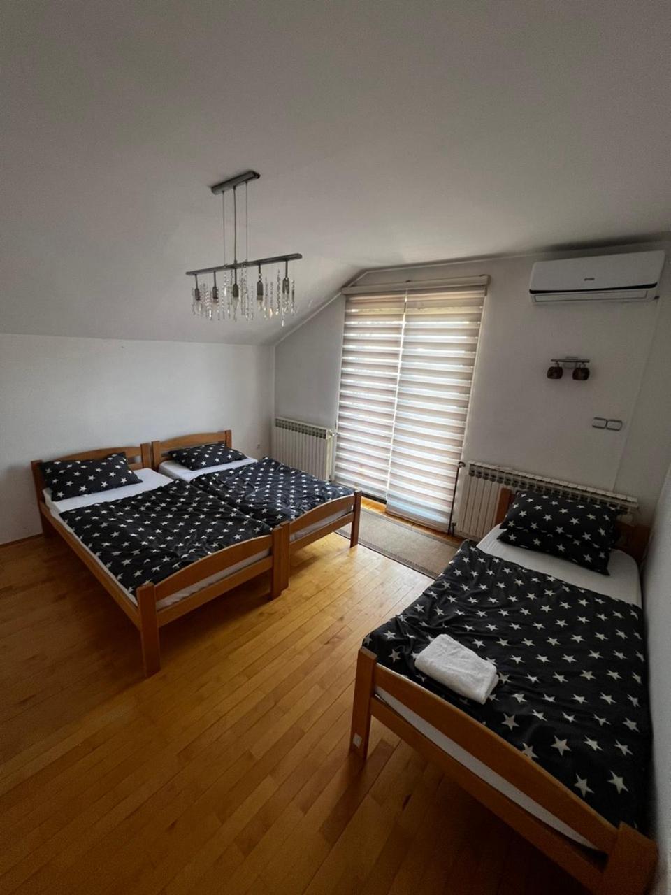Hostel Тузла Экстерьер фото