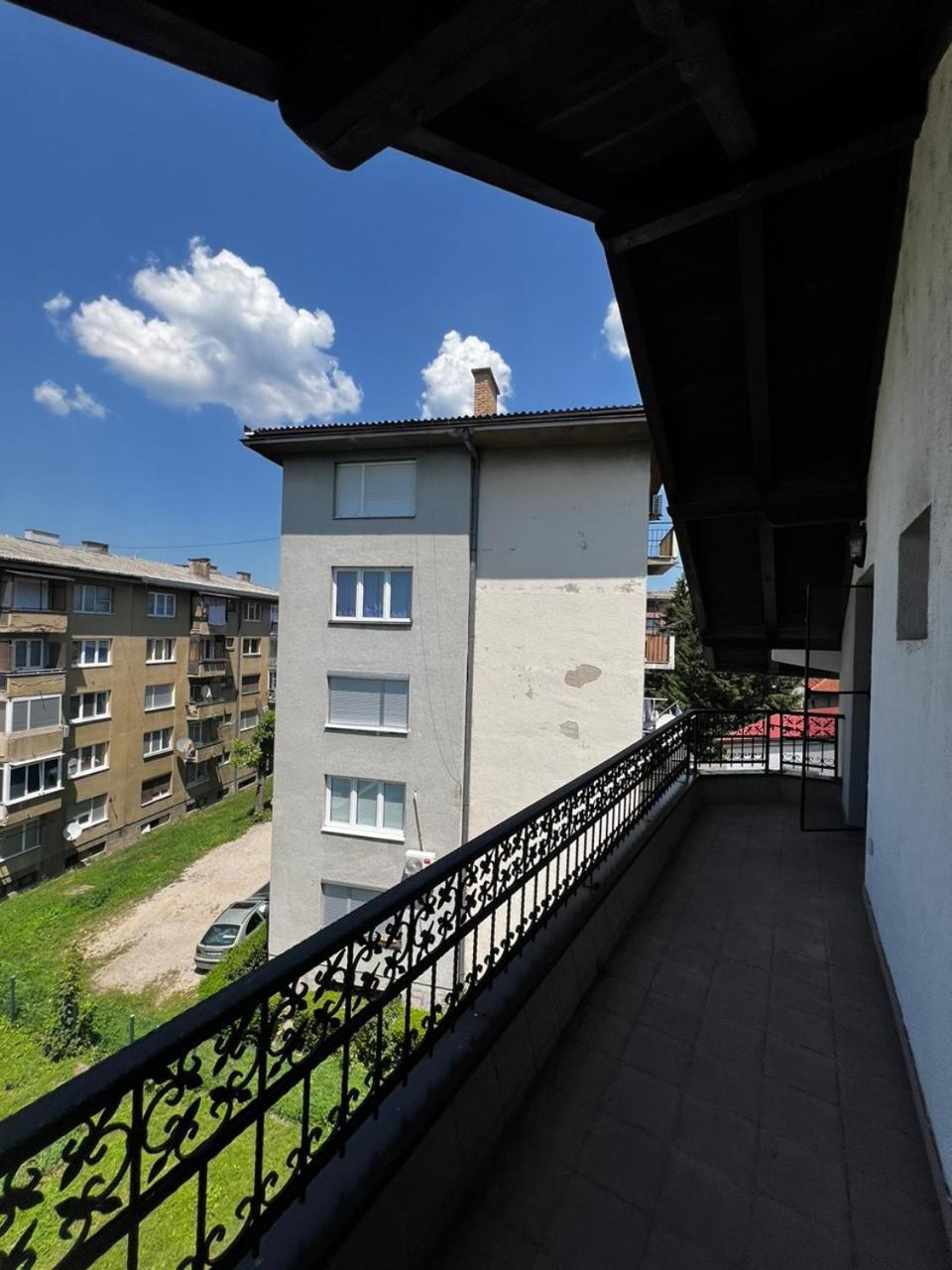 Hostel Тузла Экстерьер фото
