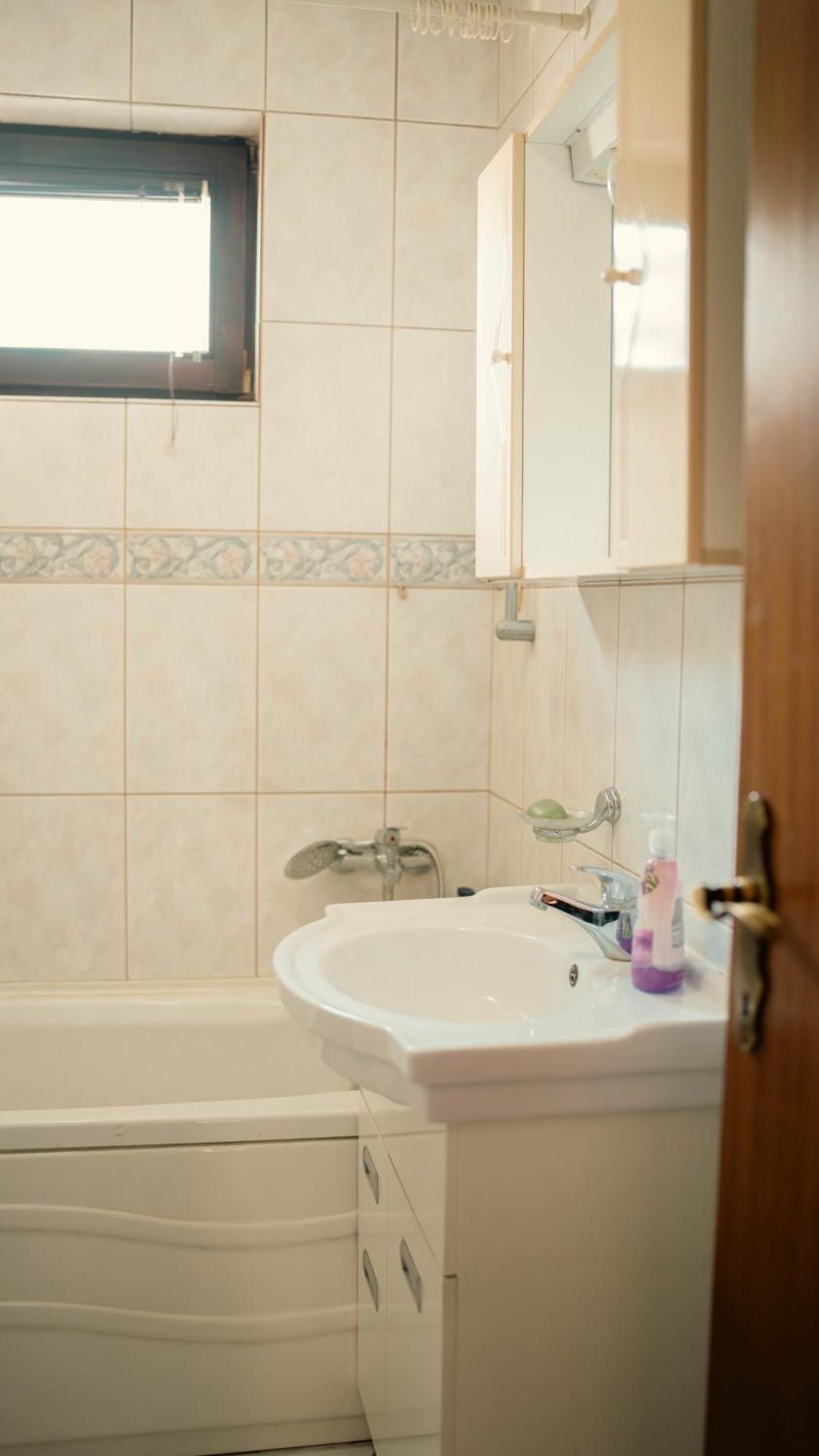 Hostel Тузла Экстерьер фото