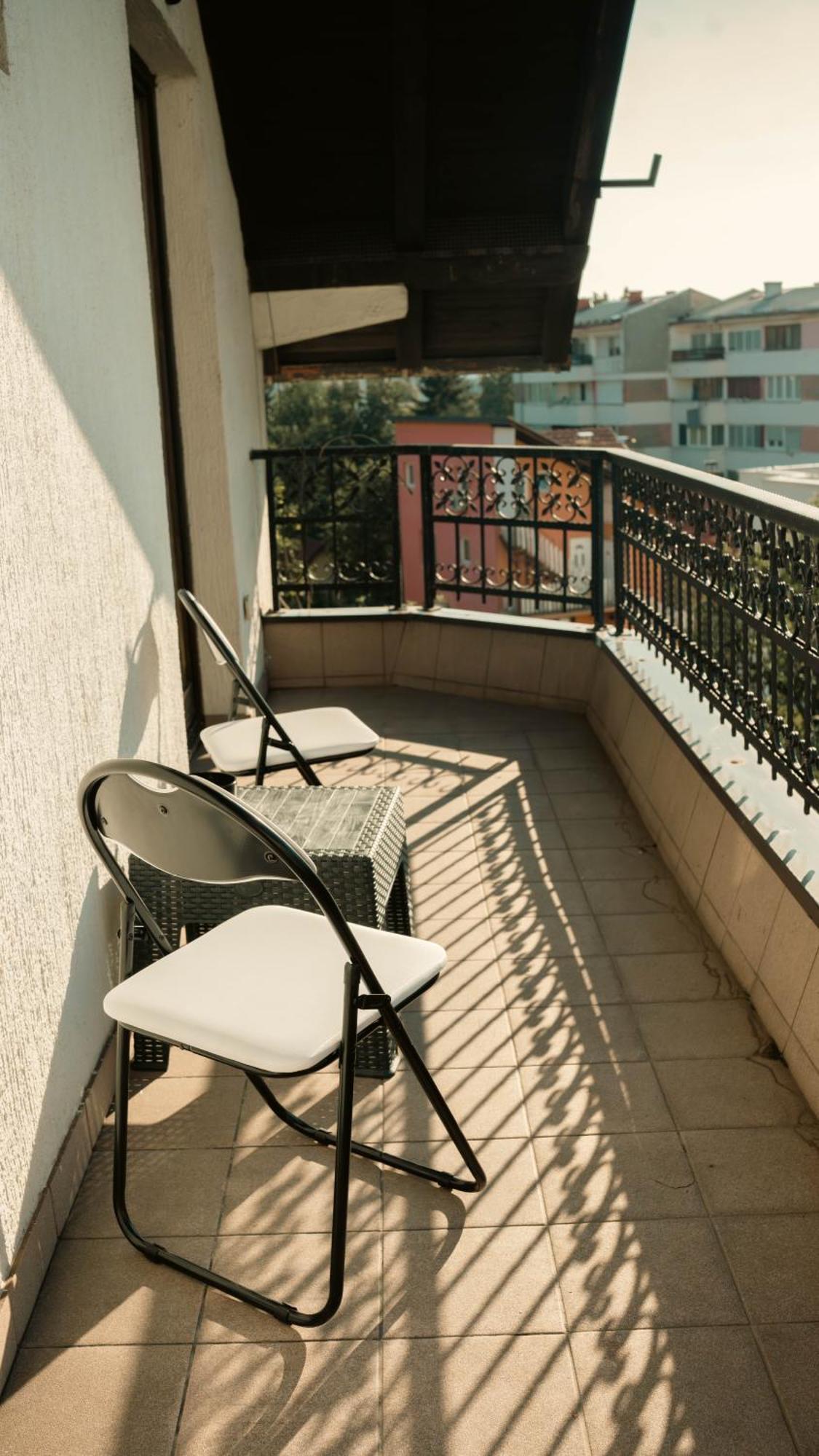 Hostel Тузла Экстерьер фото