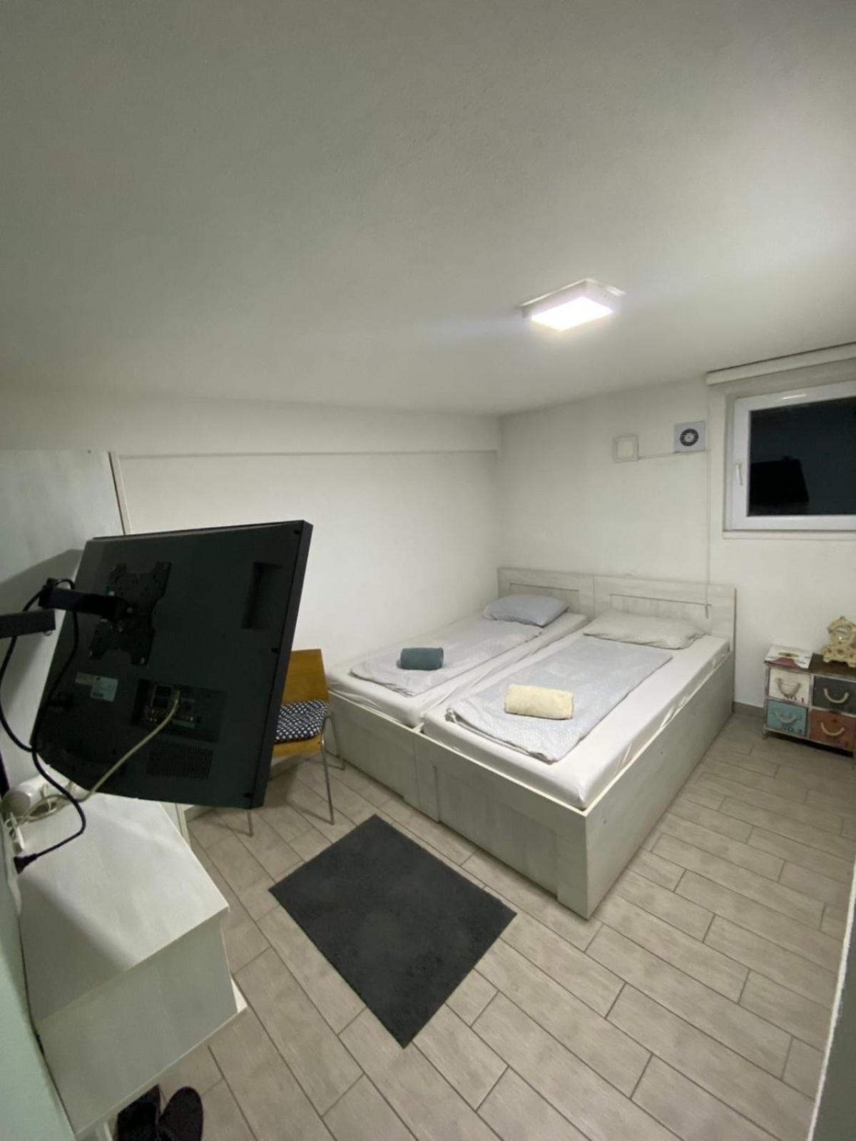 Hostel Тузла Экстерьер фото