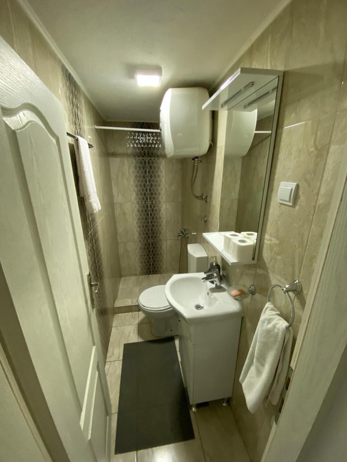Hostel Тузла Экстерьер фото