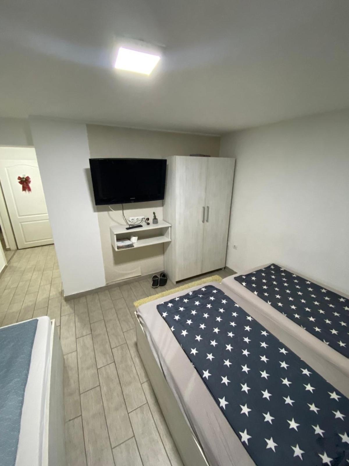 Hostel Тузла Экстерьер фото