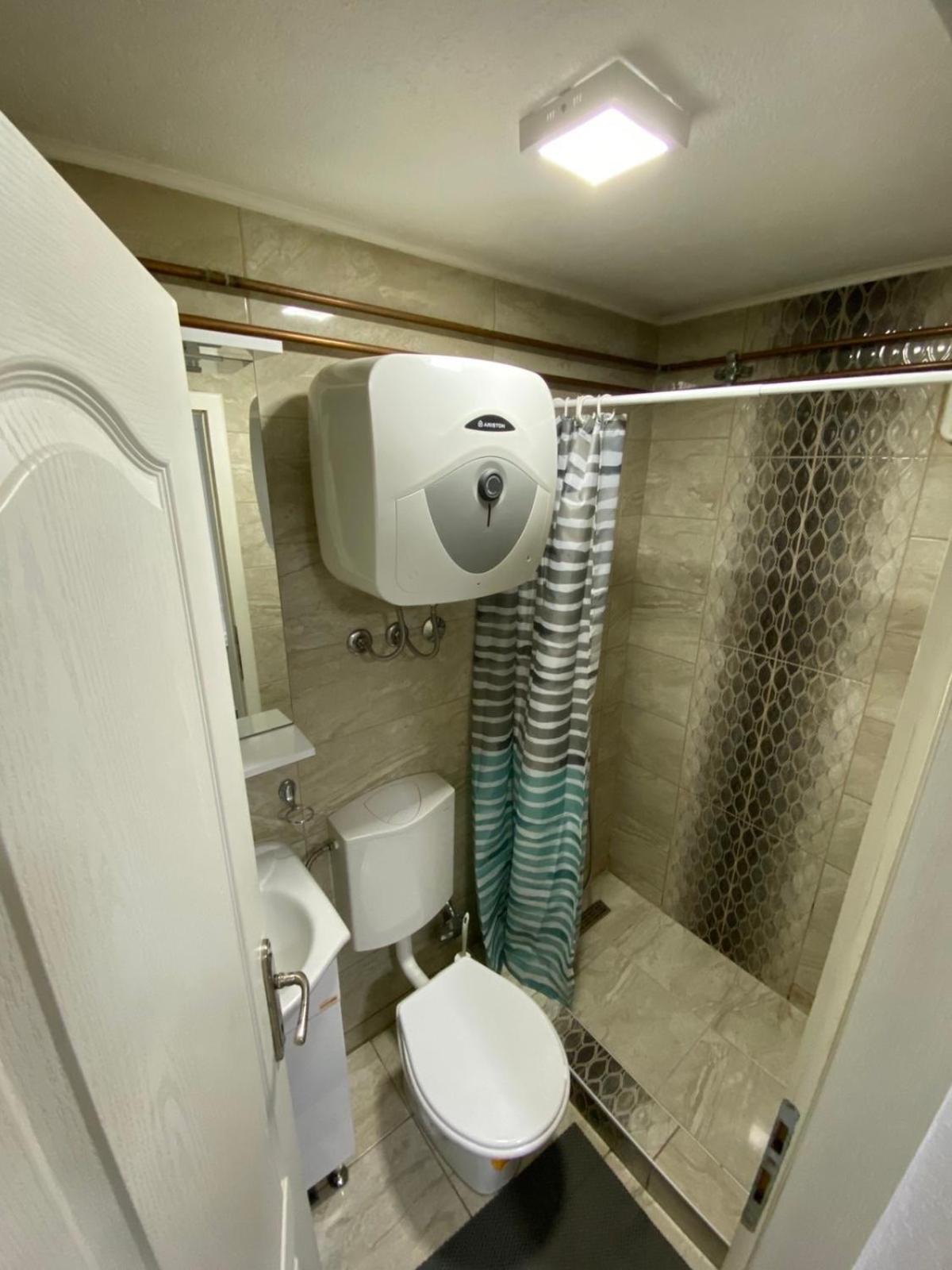 Hostel Тузла Экстерьер фото