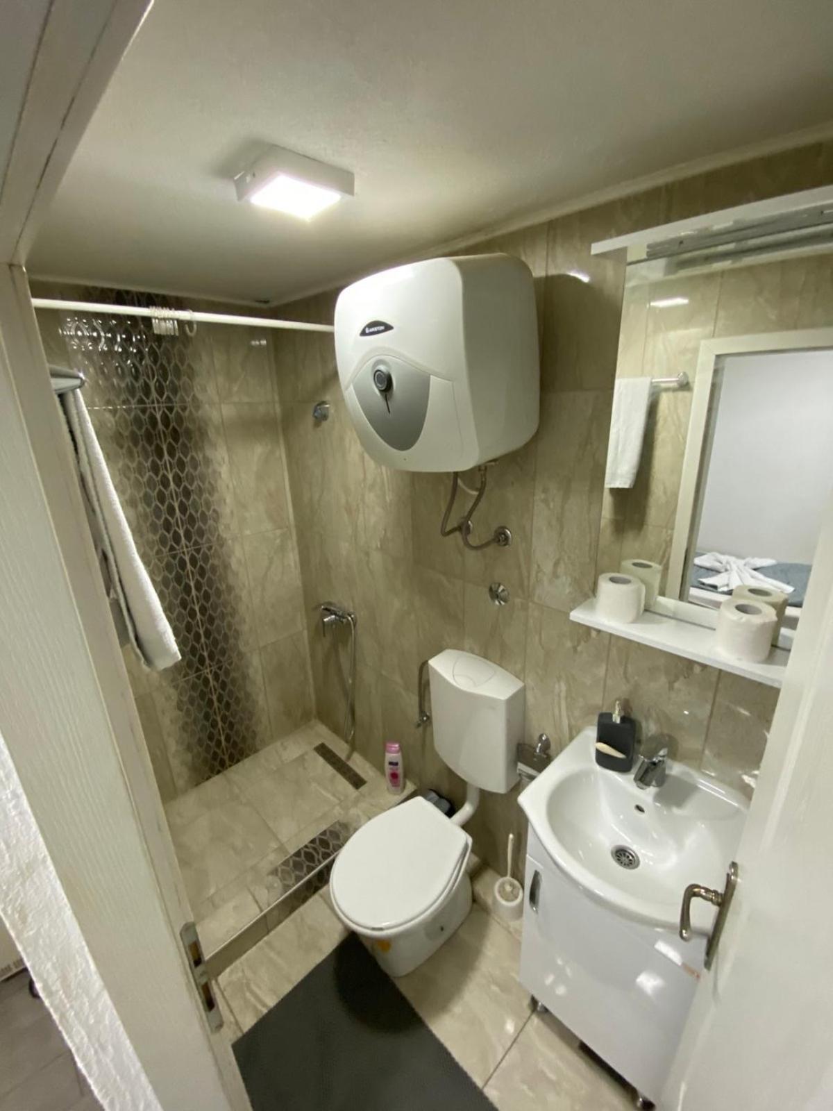 Hostel Тузла Экстерьер фото