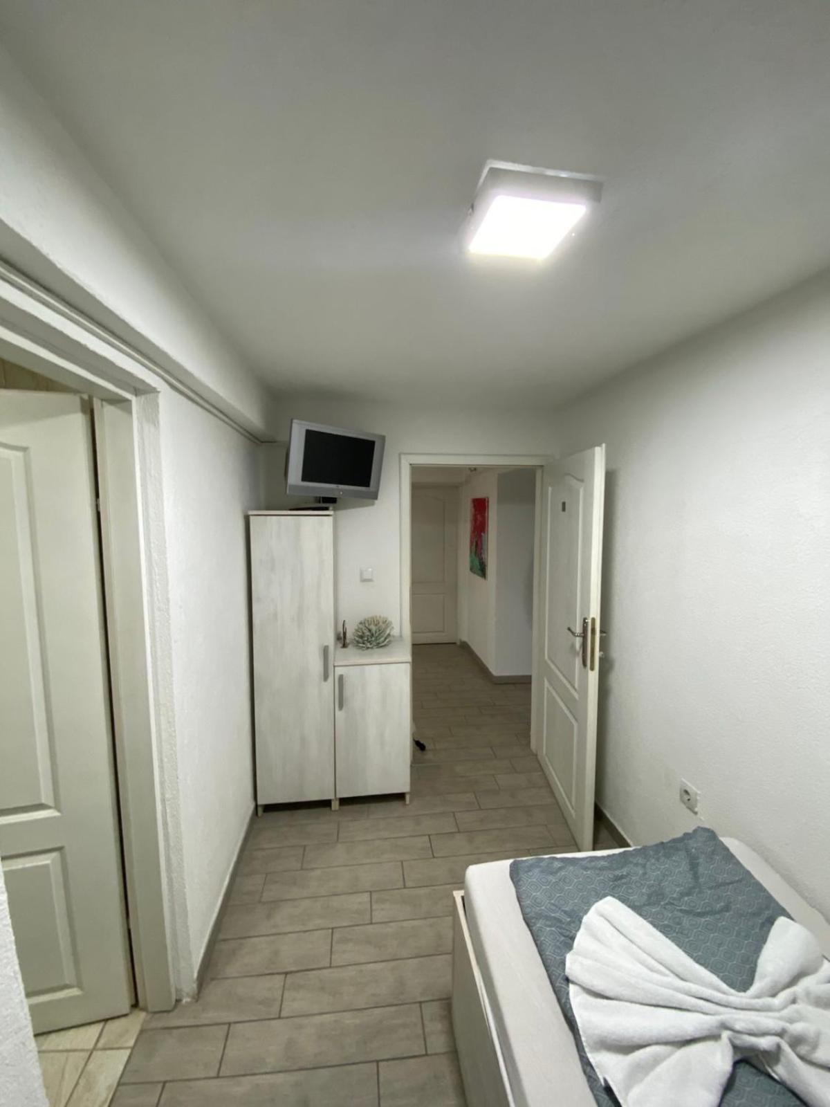Hostel Тузла Экстерьер фото